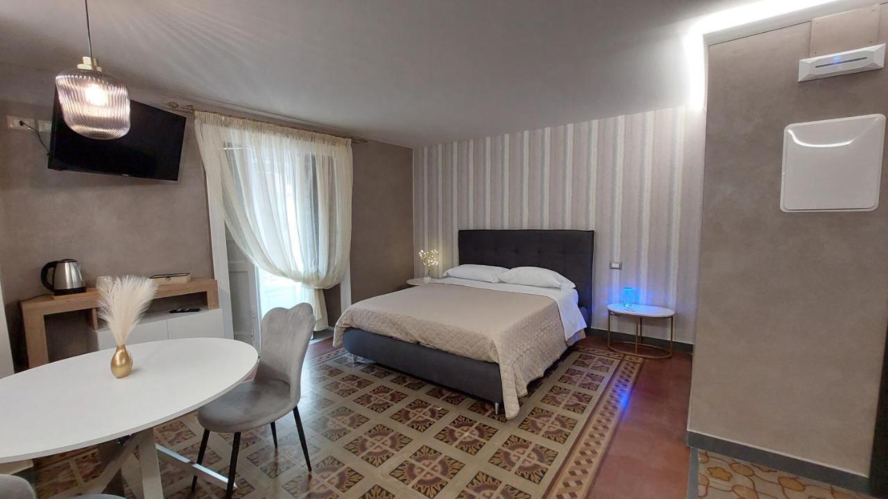 I 3 Principi, Garibaldi Suites Катанія Екстер'єр фото